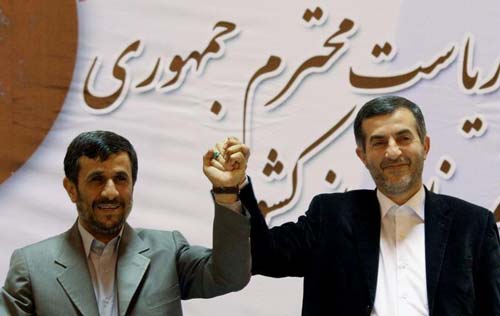 دستش را که بالا بردی…”  غم نامه ای تقدیم به احمدی نژاد ۹۲