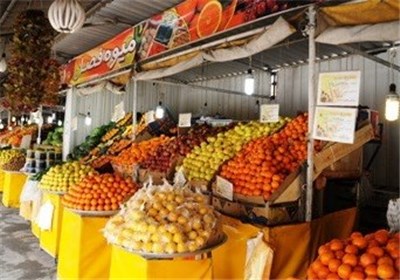 اهدای یک تن میوه شب یلدا به کمیته امداد شهرستان سیرجان
