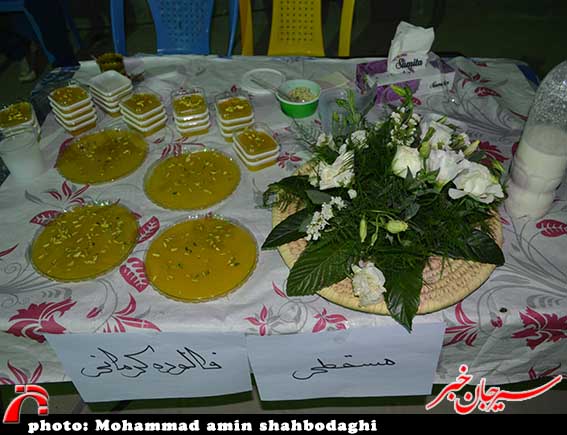بازارچه خیریه غذاهای قومی و محلی سیرجان دایر شد