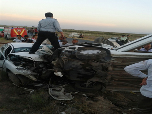چهار مجروح بر اثر برخورد سه دستگاه خودرو