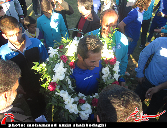 خدا حافظی کاپیتان گل گهر از فوتبال حرفه ای/تصاویر