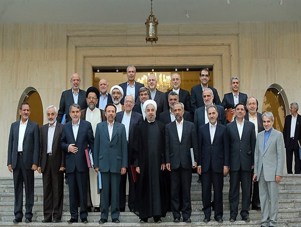 کابینه روحانی پرخرج‌ترین دولت بعد از انقلاب شد/ روحانی ۲ برابر احمدی‌نژاد خرج کرده است+جدول