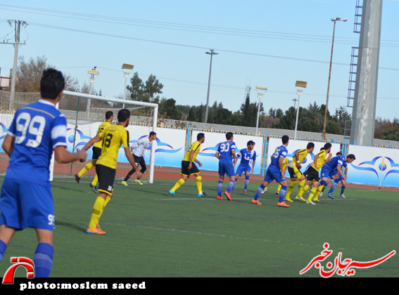 پیروزی گل گهر مقابل آلومینیوم اراک/ سربلندی یاران وینگو در پرگل ترین بازی هفته
