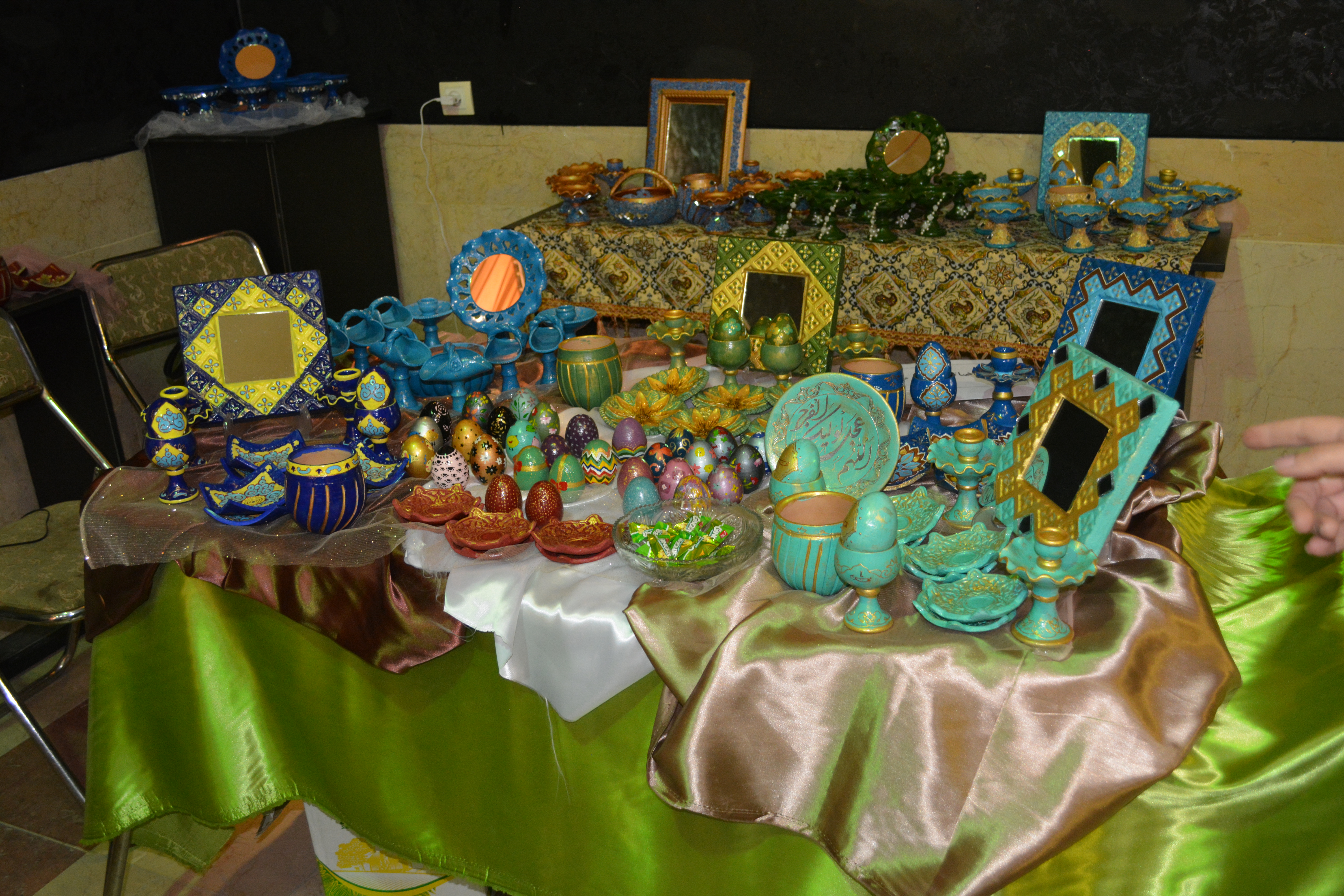 نمایشگاه سفره های هفت سین در سیرجان گشایش یافت