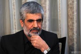 لغو سخنرانی پدر شهید هسته ای احمدی روشن این بار در رفسنجان/ پدر شهید: برای ما مسلم است که شما در برابر دشمن عقب نشینی می کنید