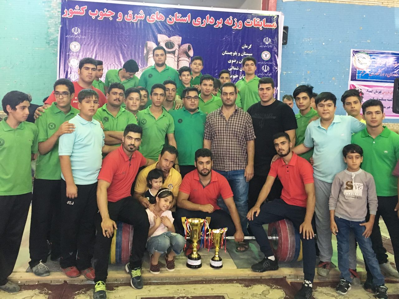 مسابقات وزنه‌بردارى قهرمانی کشور با پیروزی تیم سیرجان پایان یافت