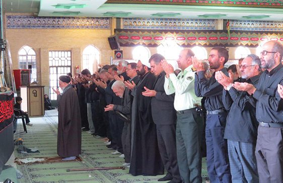 نماز ظهر عاشورا در سیرجان اقامه شد/تصاویر