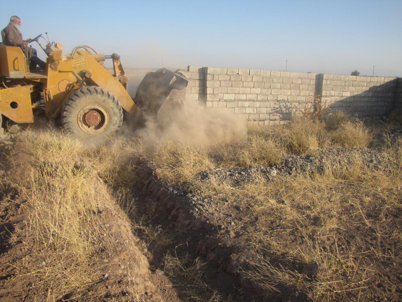 رفع تصرف ۶ هکتار زمین ملی در سیرجان