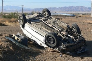 کشته و زخمی شدن ۳ نفر بر اثر واژگونی خودرو در سیرجان