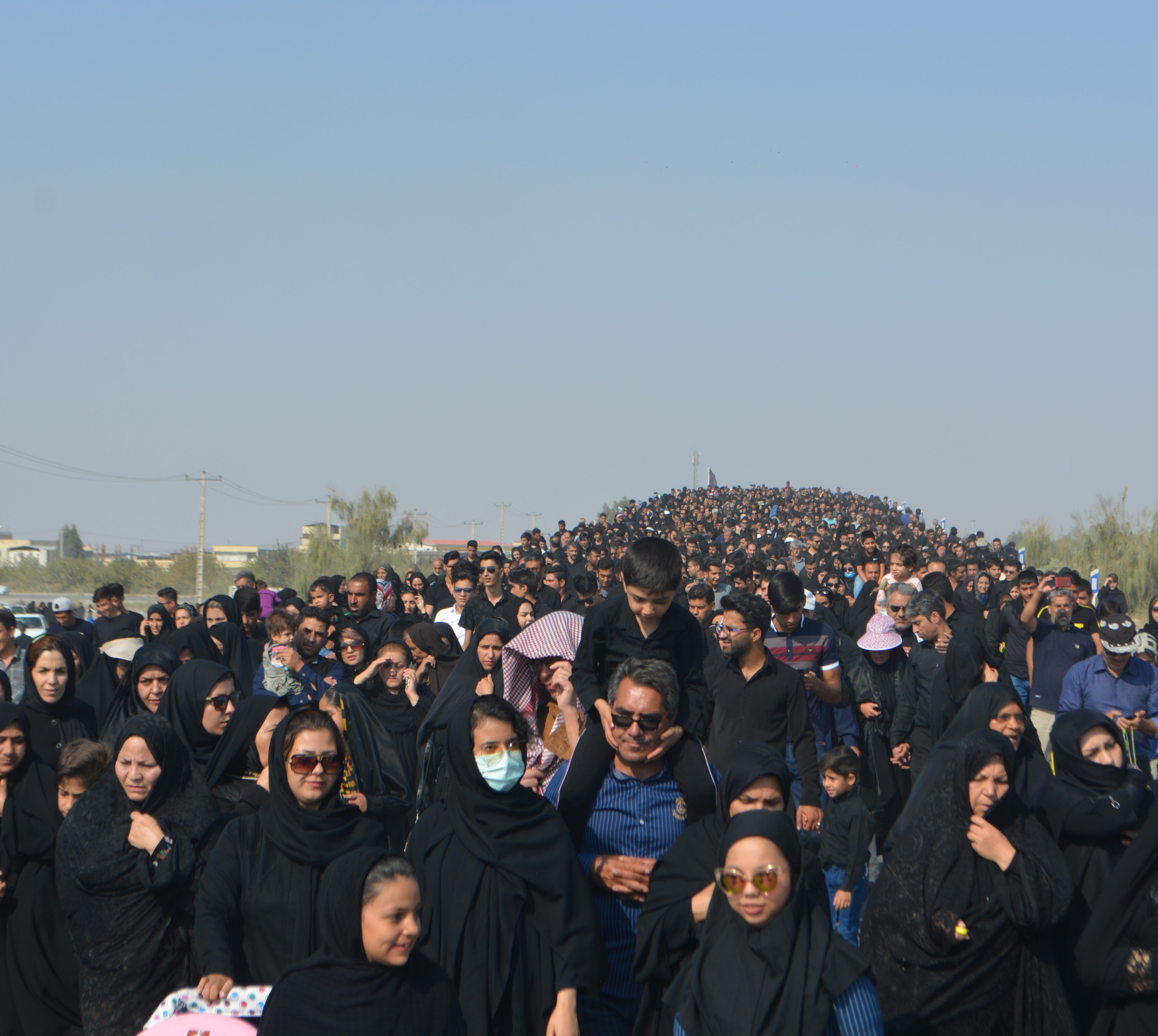 همایش پیاده روی جاماندگان اربعین حسینی در سیرجان برگزارشد/تصاویر