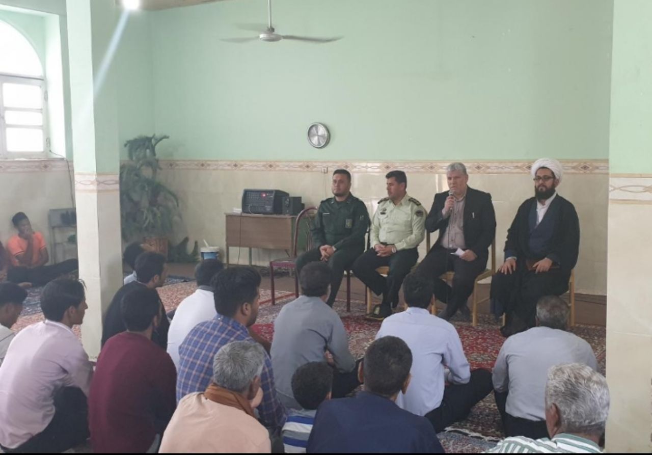 همایش پیشگیری از آسیب های اجتماعی همراه با کرسی آزاد اندیشی در روستای محمدآباد ارزوئیه برگزار شد