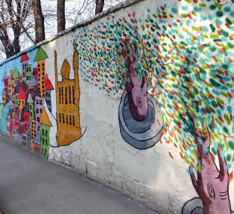 نقاشی های دیواری با مضامین قرآنی بر پیکر شهر سیرجان