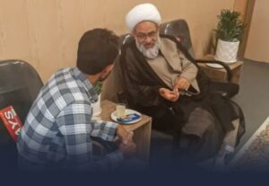 تشرّف یکی از برادران اهل سنّت به مذهب تشیّع در حضور امام جمعه سیرجان 