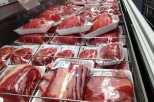 عرضه گوشت گوساله دولتی بدون استخوان با قیمت ۳۱۰ هزار تومان
