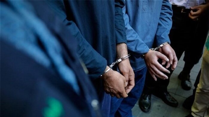 دستگیری ۵ سارق با کشف ۱۱ مورد سرقت در سیرجان 
