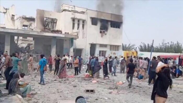 اهالی سیرجان به استقبال خانواده شهدای میناب آمدند